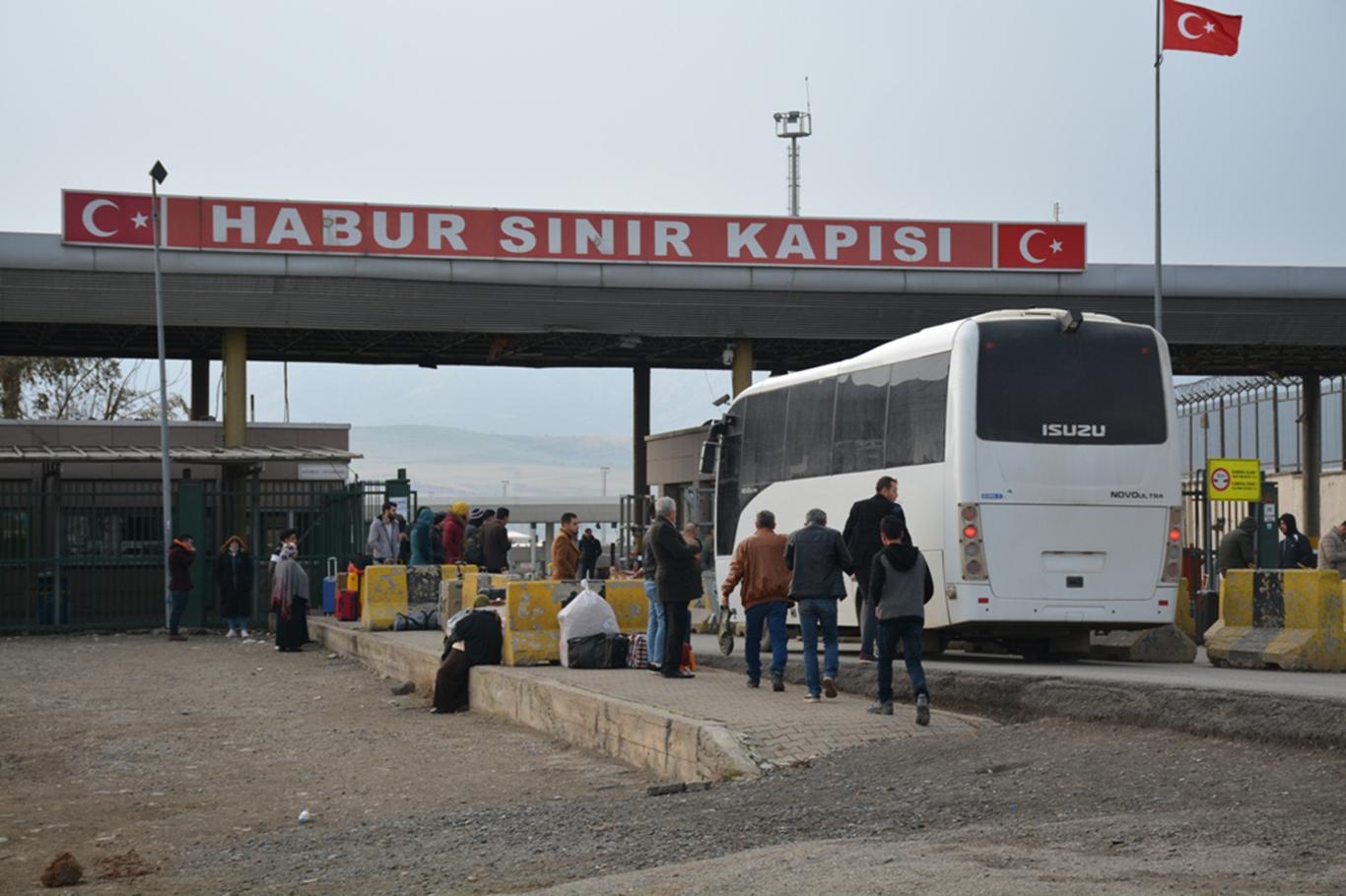Habur Sınır Kapısı Corona virüs tedbirleri kapsamında giriş ve çıkışlara kapatıldı Habur Sınır Kapısı Corona virüs tedbirleri kapsamında giriş ve çıkışlara kapatıldı